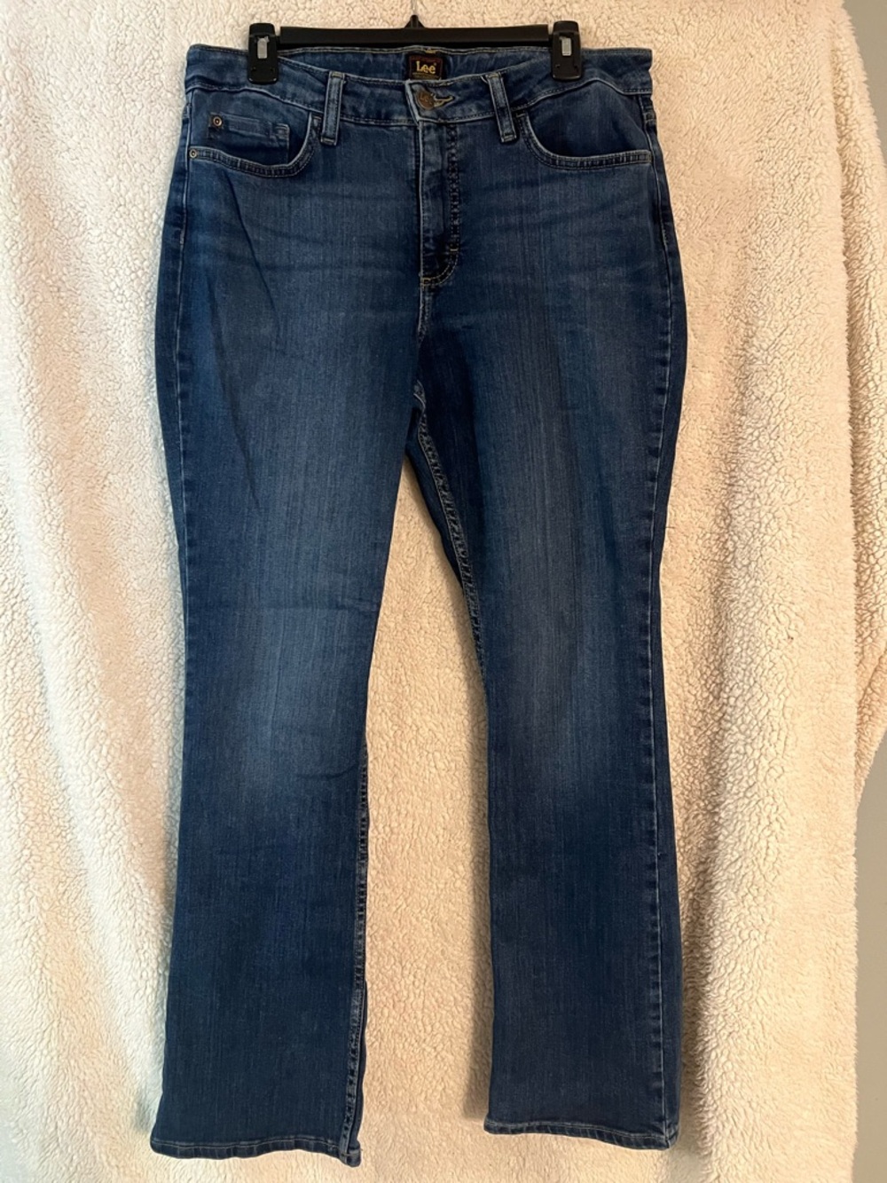 Lee Women's Boot Cut Jeans in Medium-Dark Blue